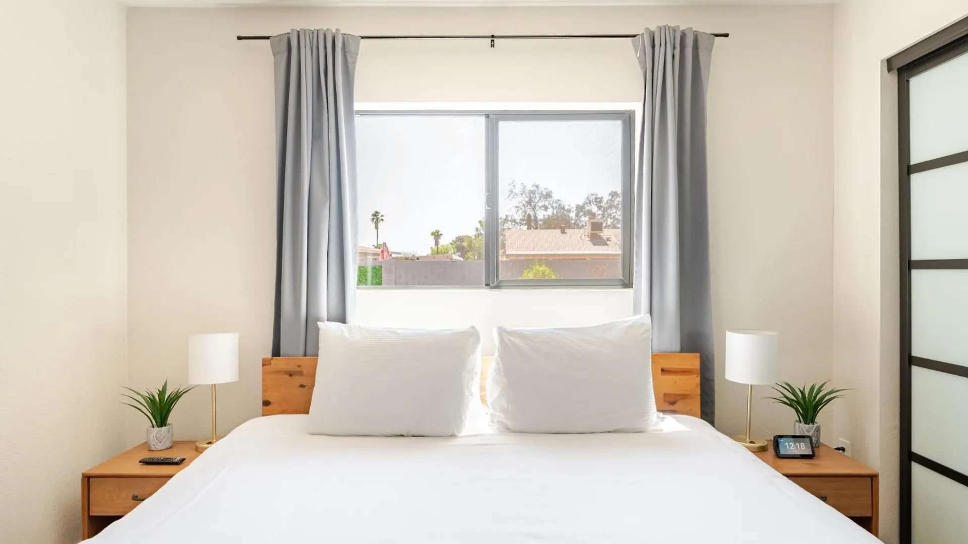 Holiday home Renovated Retreat! Cozy Firepit Nights Await! Villa Phoenix
